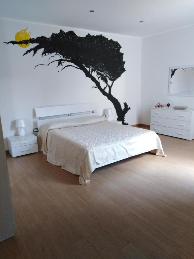 Rosa'S House Villa Конверсано Екстериор снимка