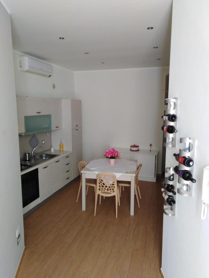 Rosa'S House Villa Конверсано Екстериор снимка